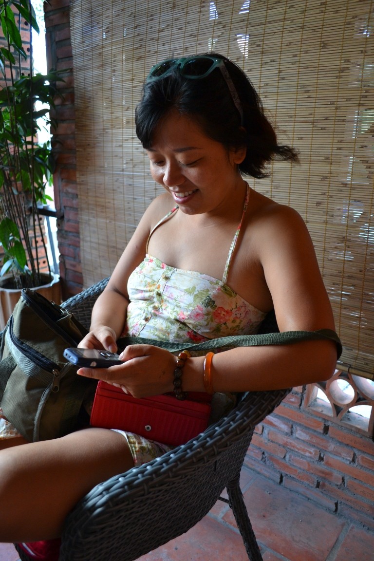 Moonshot reccomend vietnamese housewife nude