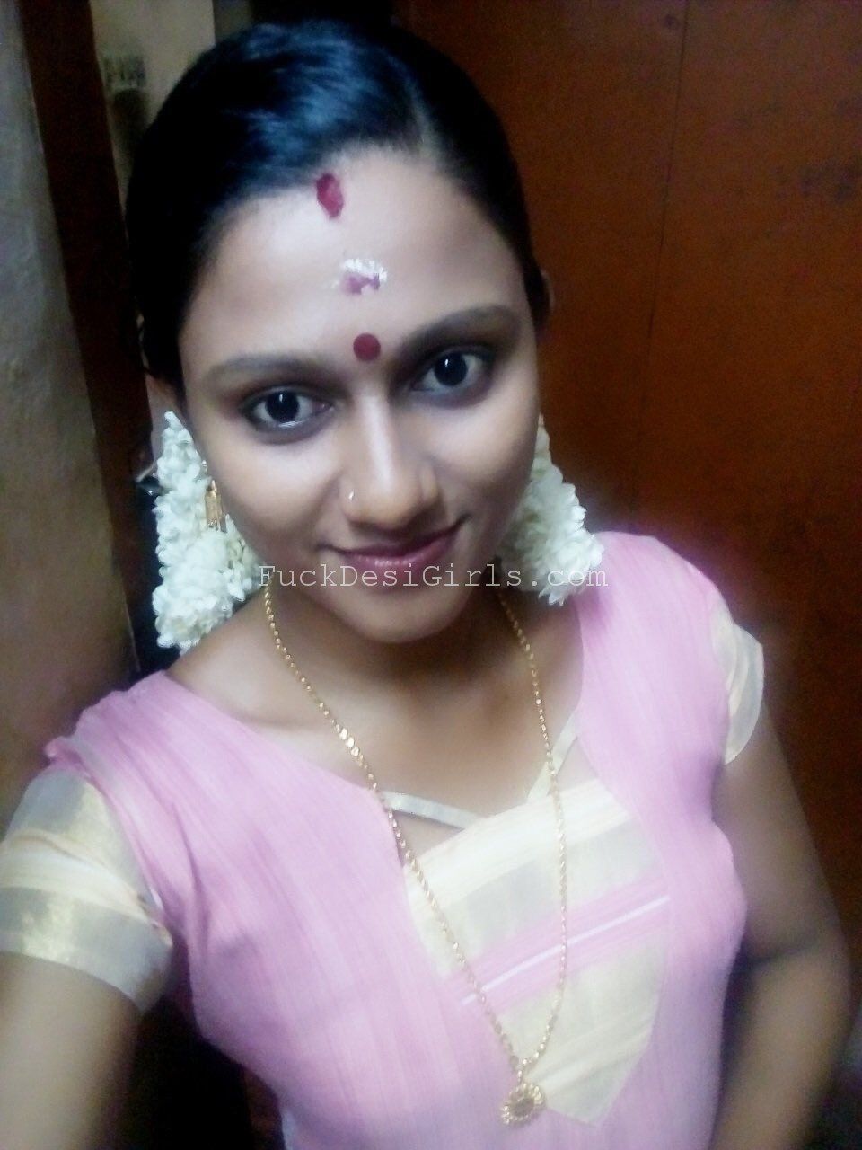 Tamil girls face nude photo