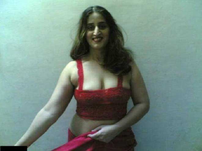 Hot pakistani aunty live big boobs.